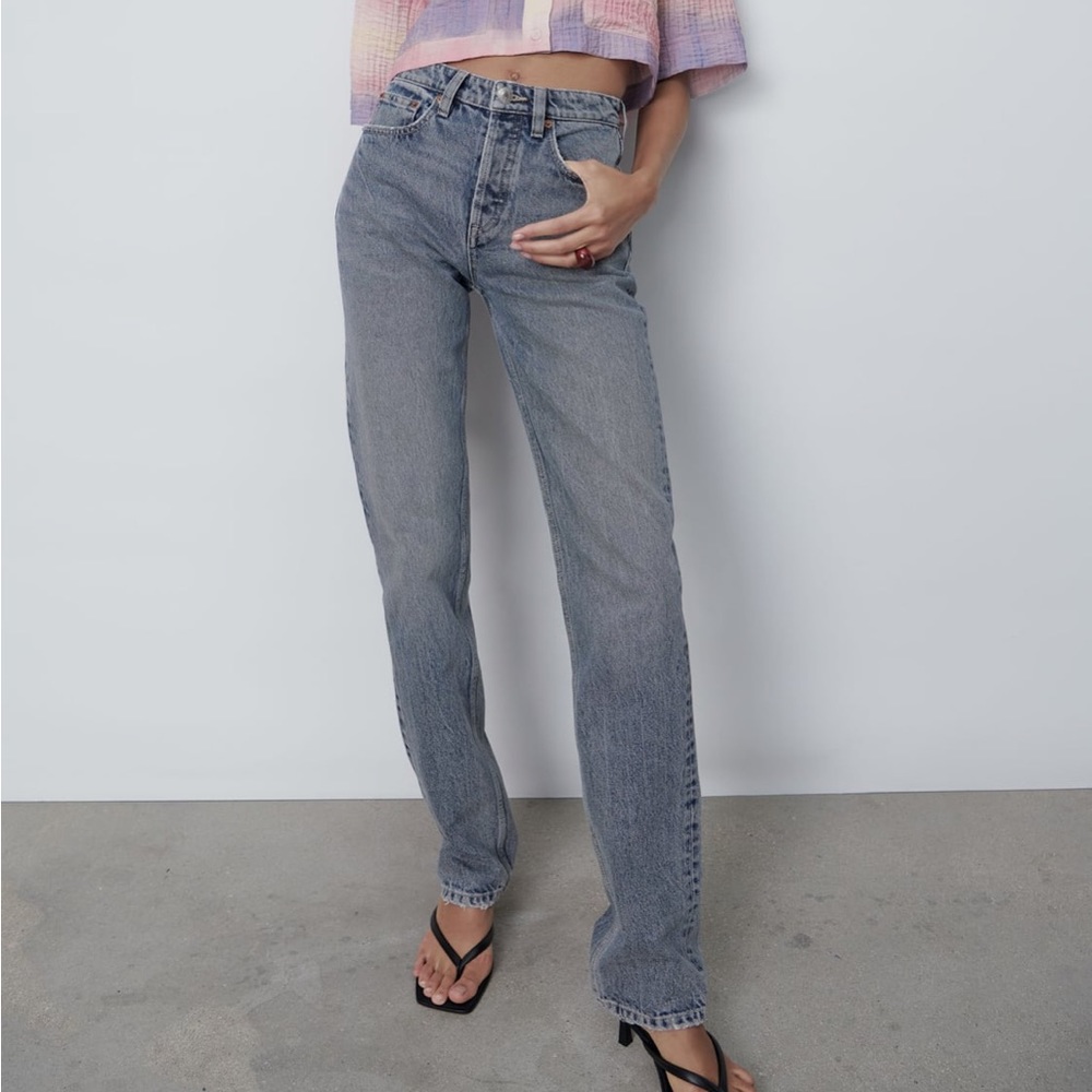 NWOT Zara straight leg mid rise jeans denim